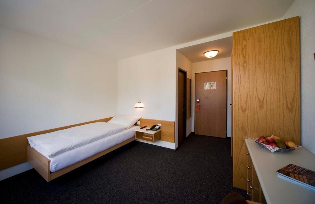 Hotel Oasis Moutier Habitación foto